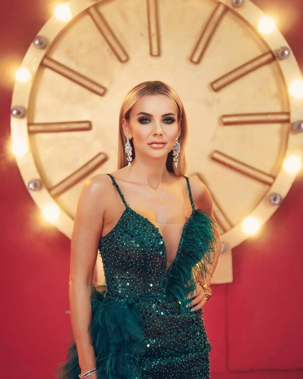 Monika Chwajoł zaskakuje fanów! Zobaczcie jej nowe MEGA GORĄCE zdjęcia! To prawdziwa królowa piękna i seksapilu