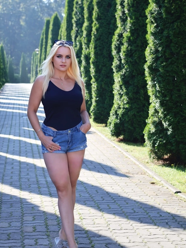 Ela Kliś kusi gorącymi zdjęciami! Zmysłowa sesja wokalistki disco polo robi furorę w sieci