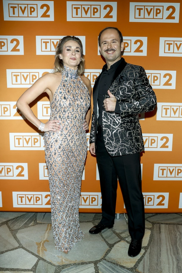 Kajra olśniewa w przezroczystej kreacji! Wyglądała jak bogini!