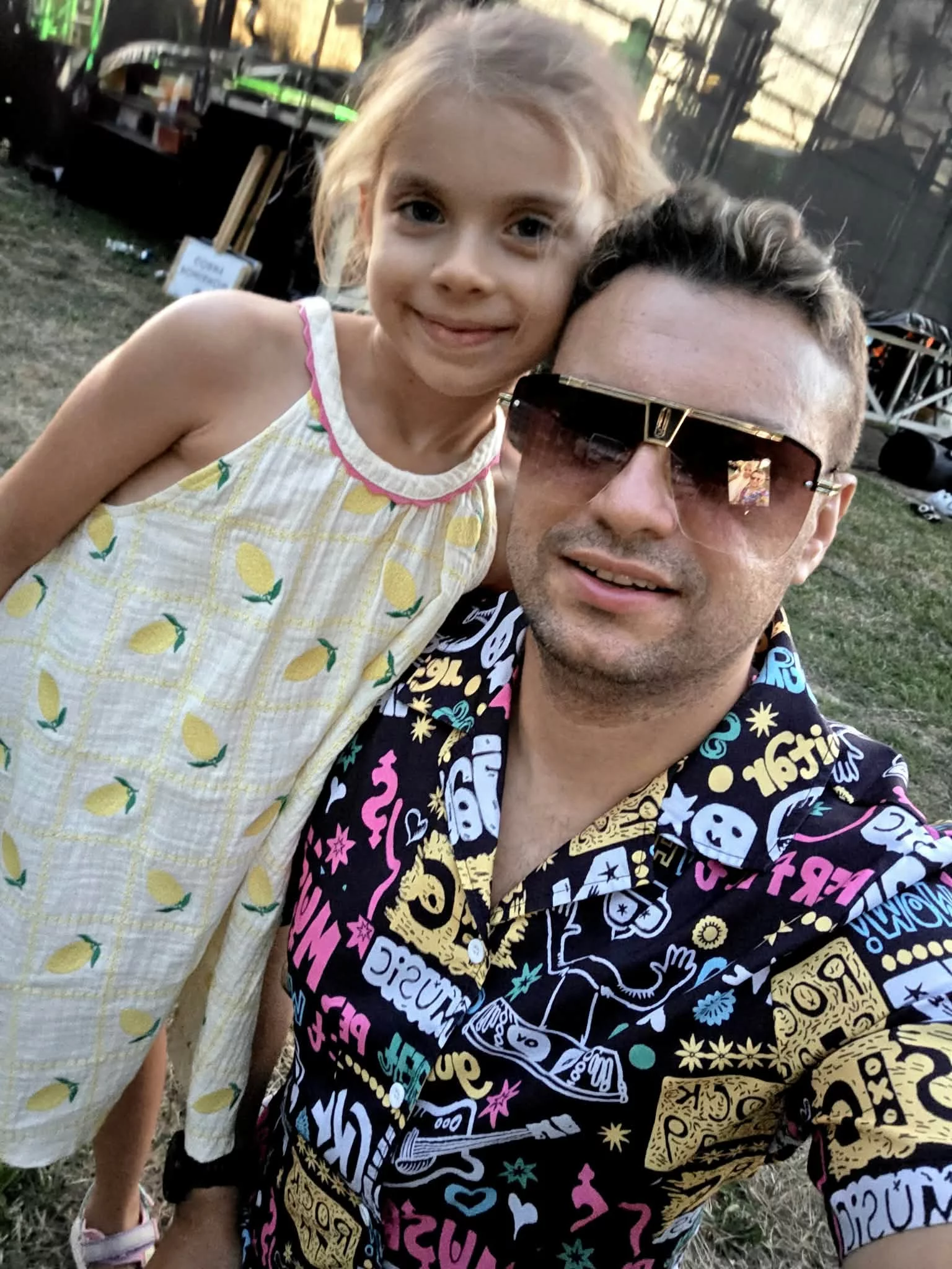 Chwile grozy w rodzinie gwiazdora disco polo. Ogłoszono alarm bombowy w szkole jego córki!