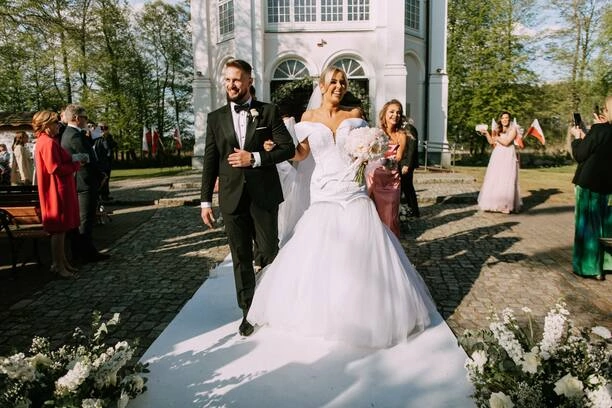 Paula Karpowicz z Topky ujawnia, ile kosztował jej ślub! Kwota może przyprawić o zawrót głowy

