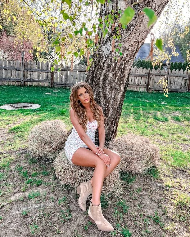 Zjawiskowa wokalistka disco polo zachwyca cudownym ciałem i głębokim dekoltem! Zobaczcie zdjęcia!