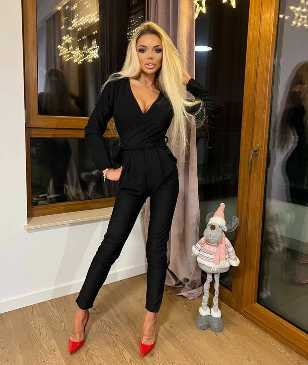 Nicki Queen pokazała się w mega obcisłym kombinezonie! To jedna z najlepiej ubranych wokalistek?