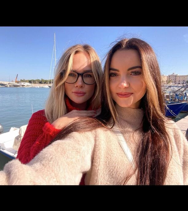 Cudowna Angelika Żmijewska z zespołu Topky podbija Włochy! Śliczna gwiazda disco polo chwali się gorącymi zdjęciami z wyjazdu! 