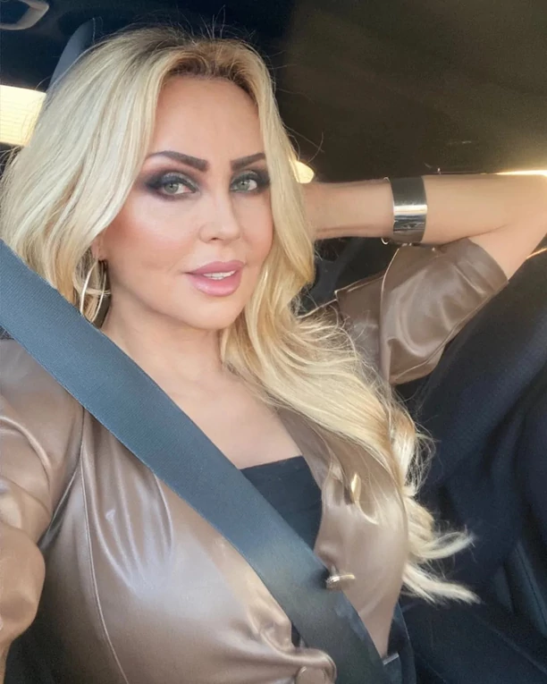 Królowa śląskich szlagierów hipnotyzuje biustem! Teresa Werner zachwyciła tym internautów ”Pięknie Pani wygląda”!
