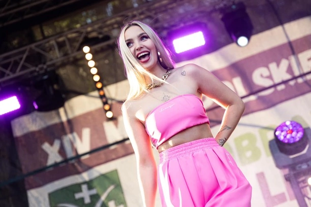 Top Girls Podbijają Scenę Disco Polo! Zobacz Relację z Koncertu w Obrażejowicach
