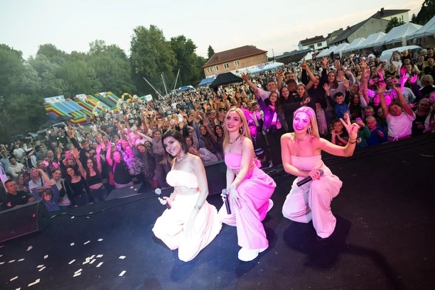 Top Girls Podbijają Scenę Disco Polo! Zobacz Relację z Koncertu w Obrażejowicach
