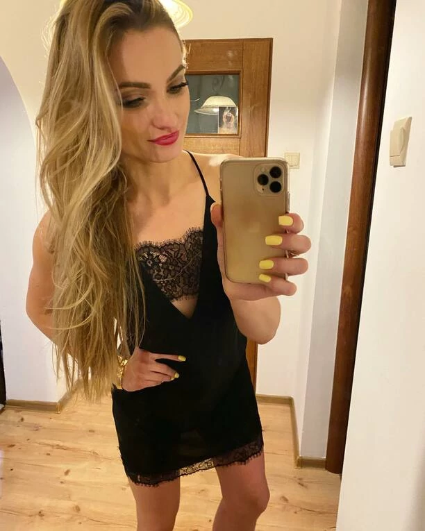 Znana wokalistka disco polo kusi ponętnymi kształtami! To najlepsze ciało w branży?! [ZDJĘCIA]