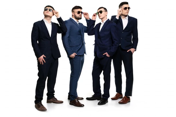 Gwiazdy disco polo zaskakują stylizacjami na sezon 2023! Te garnitury to HIT?! 