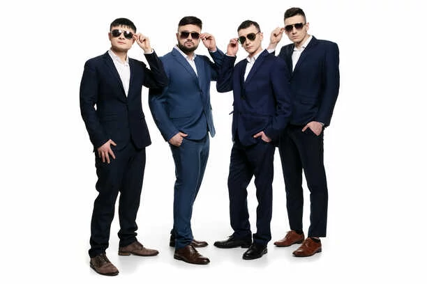 Gwiazdy disco polo zaskakują stylizacjami na sezon 2023! Te garnitury to HIT?! 