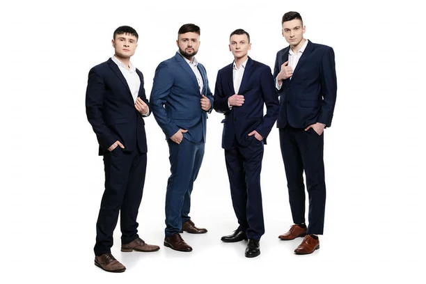 Gwiazdy disco polo zaskakują stylizacjami na sezon 2023! Te garnitury to HIT?! 