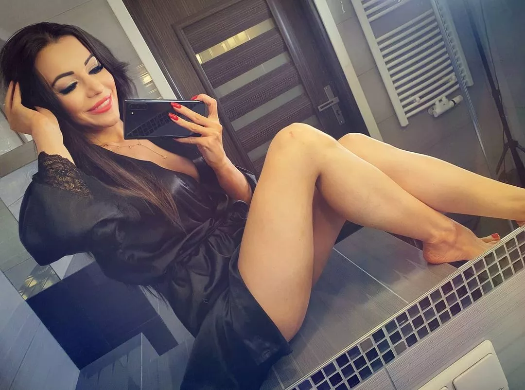 Piękne długie nogi Nemi! 