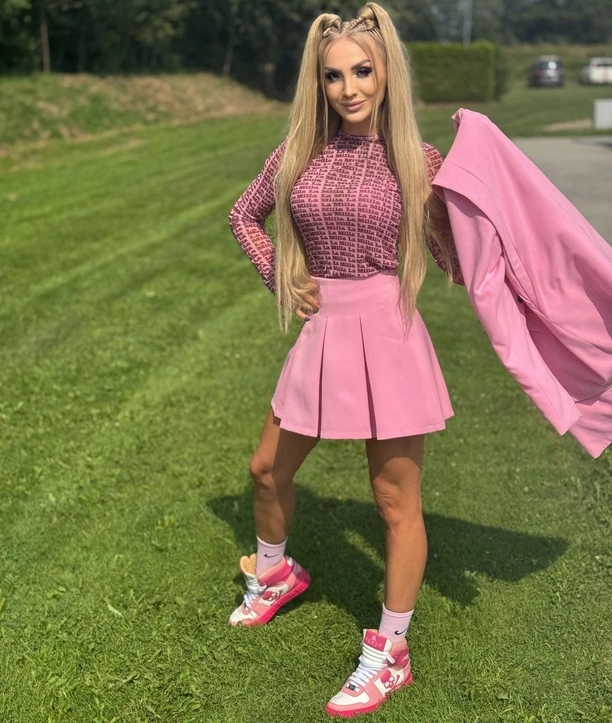 Joanna Narożna kusi w odważnej stylizacji! Zobacz zdjęcia żony Dawida Narożnego, które podbijają Instagram i wzbudzają emocje!