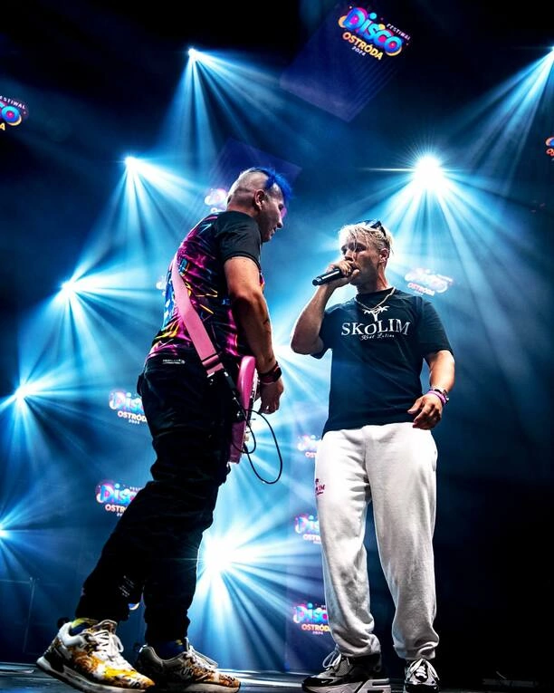 Kim jest tajemniczy gitarzysta Skolima? Poznaj Luxona i jego muzyczną karierę