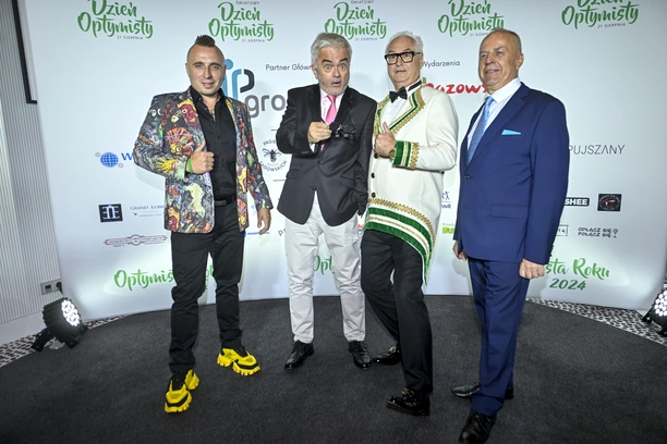 Gwiazdor disco polo z nagrodą Optymista Roku 2024: Wielki sukces Pawła Dudka, podbijającego rynek jako Czadoman! 