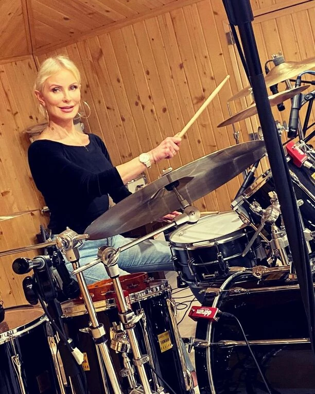 Znana wokalistka disco polo przyłapana w nietypowej dla niej sytuacji! Czy gwiazda przebranżowi się dla nowej pasji?!