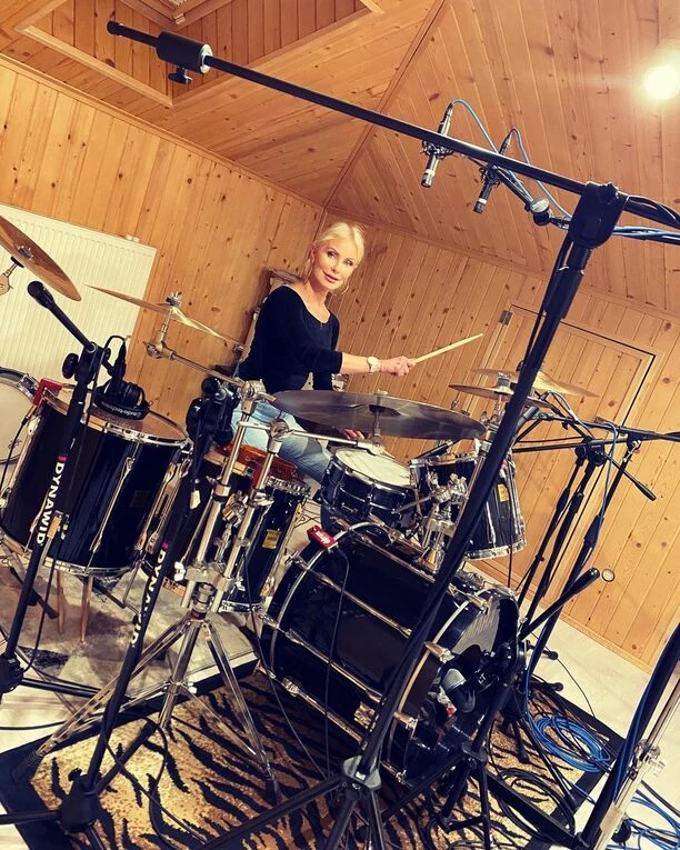 Znana wokalistka disco polo przyłapana w nietypowej dla niej sytuacji! Czy gwiazda przebranżowi się dla nowej pasji?!