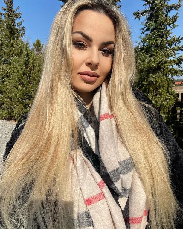 Totalna metamorfoza Pauli Karpowicz! Co zrobiła z twarzą?! Wokalistka zespołu Topky już tak nie wygląda! 