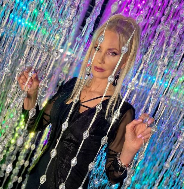 Tylko u nas! Znana wokalistka disco polo Elwira Mejk zdecydowała się na solową karierę! Gwiazda zaskakuje premierą! 