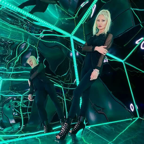 Tylko u nas! Znana wokalistka disco polo Elwira Mejk zdecydowała się na solową karierę! Gwiazda zaskakuje premierą! 