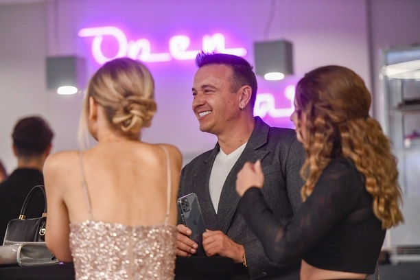 Radek Liszewski w „Tańcu z Gwiazdami” – wokalista Weekend w centrum uwagi