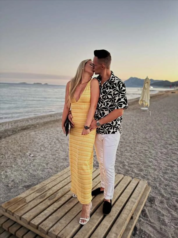 Oszałamiająca żona Kuby Urbańskiego z Playboys przyciągnęła uwagę w gorącej sesji