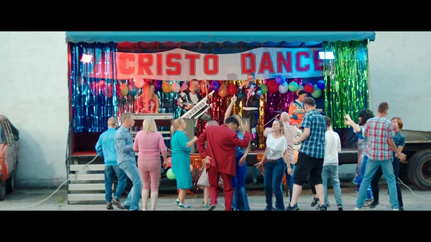 Policja na planie teledysku disco polo?! Funkcjonariuszka zatrzymała mechanika! 