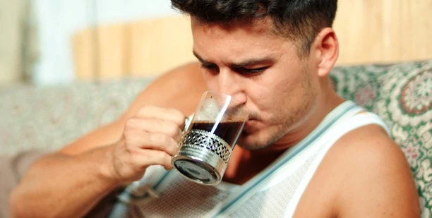 Policja na planie teledysku disco polo?! Funkcjonariuszka zatrzymała mechanika! 