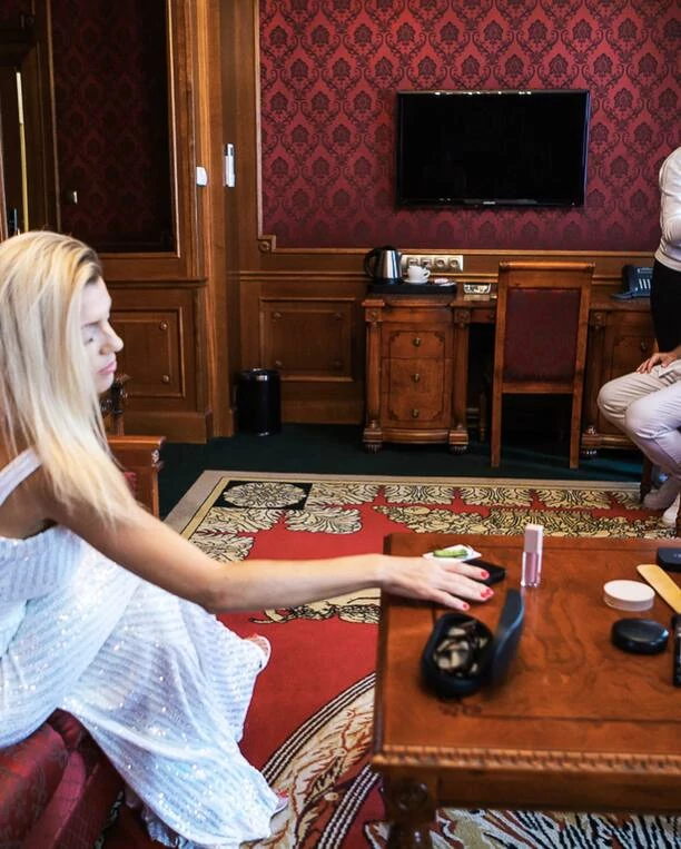 Przepiękna blondynka u boku Marcina Millera! Gwiazdor disco polo podbije nowością „Zapamiętaj mnie„ rynek muzyczny?! 