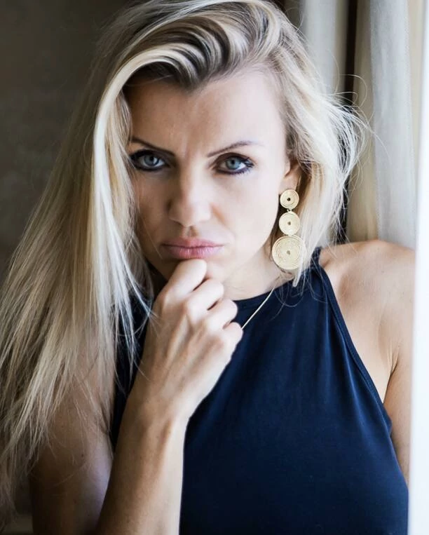 Przepiękna blondynka u boku Marcina Millera! Gwiazdor disco polo podbije nowością „Zapamiętaj mnie„ rynek muzyczny?! 