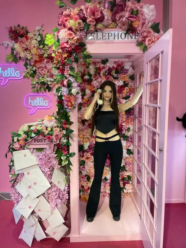 Po raz pierwszy w disco polo! Topky nagrały klip do anglojęzycznego przeboju! Angelika Żmijewska i Paula Karpowicz idą pod prąd! Będzie bardzo różowo!