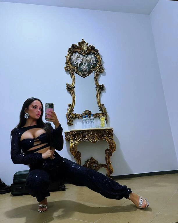 Milena Grzywacz zachwyca! Najgorętsza publikacja w disco polo – głęboki dekolt i olśniewająca stylizacja | FOTO