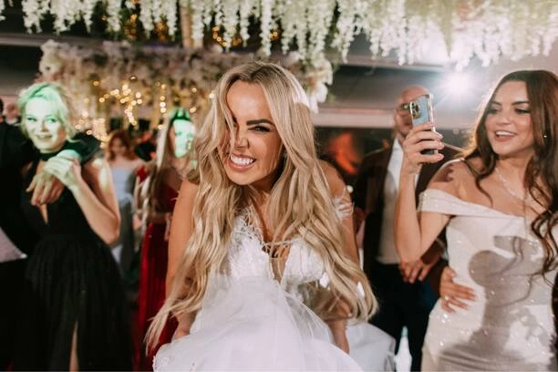 Paula Karpowicz-Zimecka – Wiek, Wzrost, Mąż, Dzieci, Instagram: Informacje o gwieździe disco polo