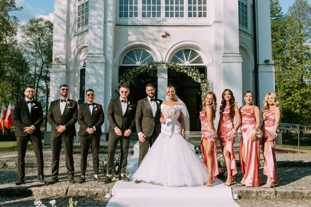 Paula Karpowicz-Zimecka – Wiek, Wzrost, Mąż, Dzieci, Instagram: Informacje o gwieździe disco polo