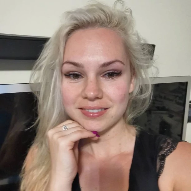 Uwielbiana wokalistka disco polo zmienia strategię! Gwiazda pokazała się bez makijażu! Planuje mówić też o porażkach! 