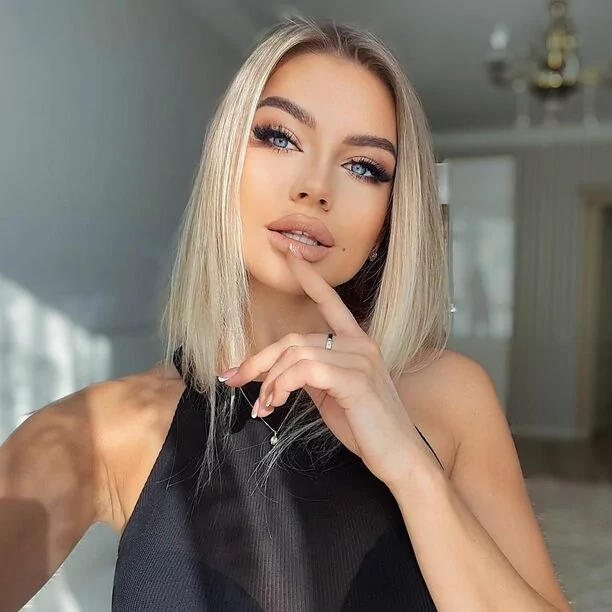 Wyjątkowa gwiazda disco polo pokazała się w czerwonej koronce! Wyobraźnia fanów zadziałała! 