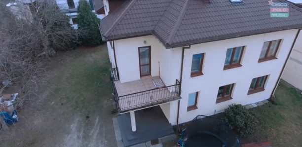 Niemożliwe? Znany gwiazdor disco polo ma własny warsztat stolarski! Luka Rosi zdradził jak mieszka [Zdjęcia]