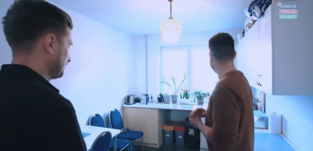 Niemożliwe? Znany gwiazdor disco polo ma własny warsztat stolarski! Luka Rosi zdradził jak mieszka [Zdjęcia]