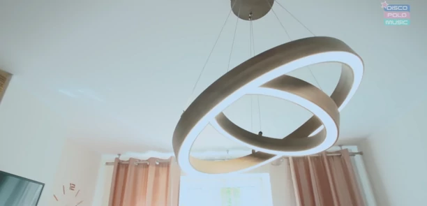 Niemożliwe? Znany gwiazdor disco polo ma własny warsztat stolarski! Luka Rosi zdradził jak mieszka [Zdjęcia]