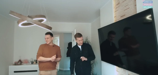 Niemożliwe? Znany gwiazdor disco polo ma własny warsztat stolarski! Luka Rosi zdradził jak mieszka [Zdjęcia]