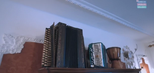 Niemożliwe? Znany gwiazdor disco polo ma własny warsztat stolarski! Luka Rosi zdradził jak mieszka [Zdjęcia]