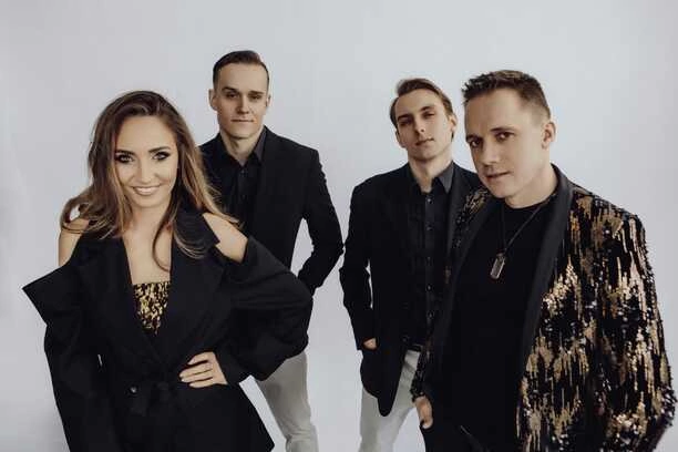 To ona zastąpiła zmarłą i uwielbianą wokalistkę disco polo Agnieszkę Mazurek. Lider Dance wraca w nowym składzie