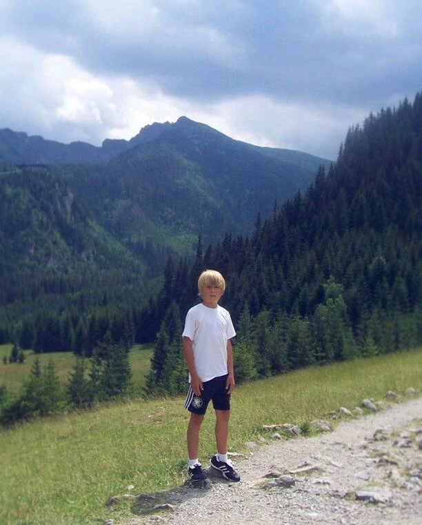 Metamorfoza Skolima: Z nieśmiałego chłopczyka do króla latino! Zobaczcie jak wyglądał młody Skolim!