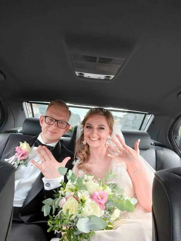 Uwielbiani artyści disco polo powiedzieli sobie ”Tak”! Zdjęcia ze ślubu trafiły do sieci! 