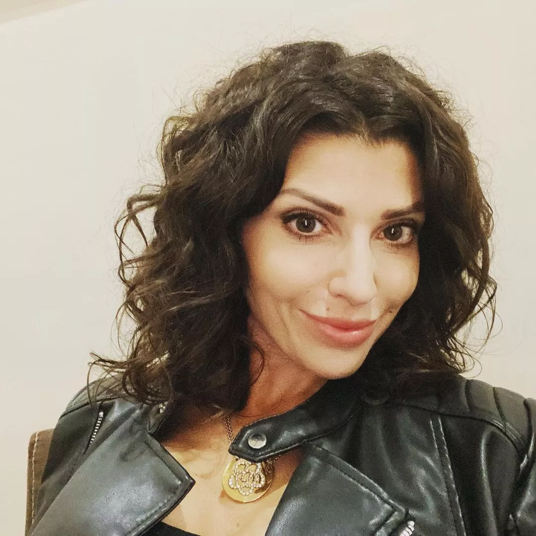 Śliczna gwiazda zespołu Top Girls - Kasia pokazała gorące zdjęcia! Uwagę zwracają zgrabne nogi artystki disco polo! 