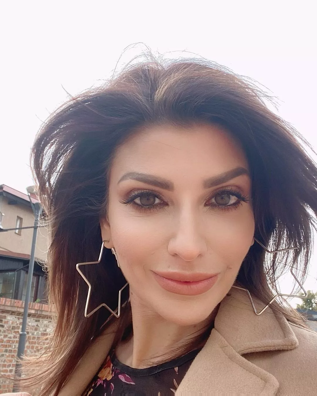 Śliczna gwiazda zespołu Top Girls - Kasia pokazała gorące zdjęcia! Uwagę zwracają zgrabne nogi artystki disco polo! 