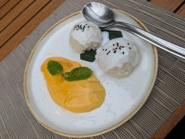 Tylko u nas! Podróż poślubna jak z bajki?! Tak gwiazda disco polo i znany aktor spędzili upojne chwile po ślubie! Zobacz prywatne archiwum  
