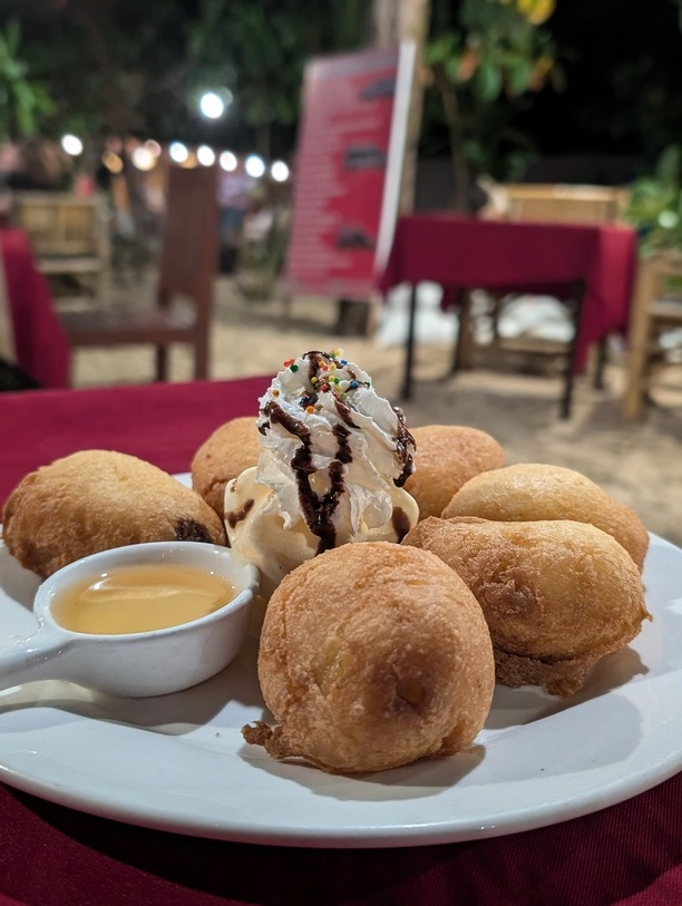 Tylko u nas! Podróż poślubna jak z bajki?! Tak gwiazda disco polo i znany aktor spędzili upojne chwile po ślubie! Zobacz prywatne archiwum  
