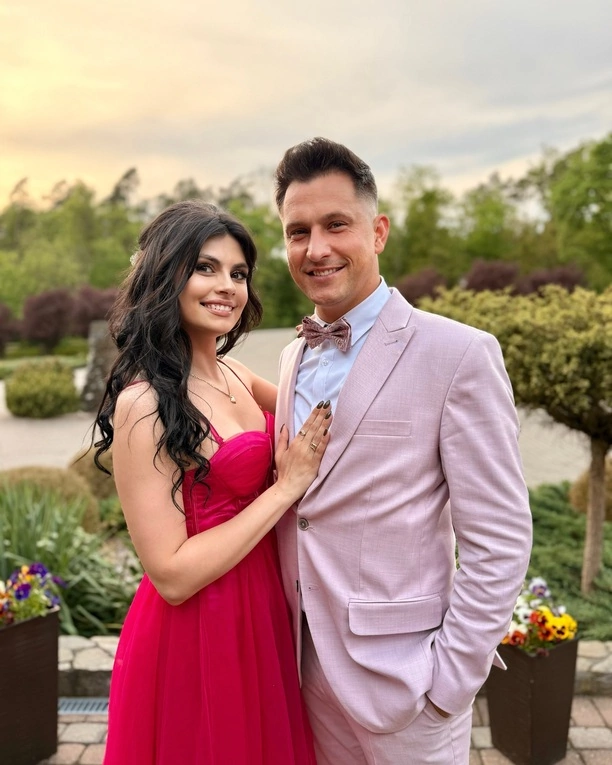 Przemek Budka i Daria Negra pokazali się w zjawiskowych stylizacjach! Małżeństwo wygląda przepięknie! 