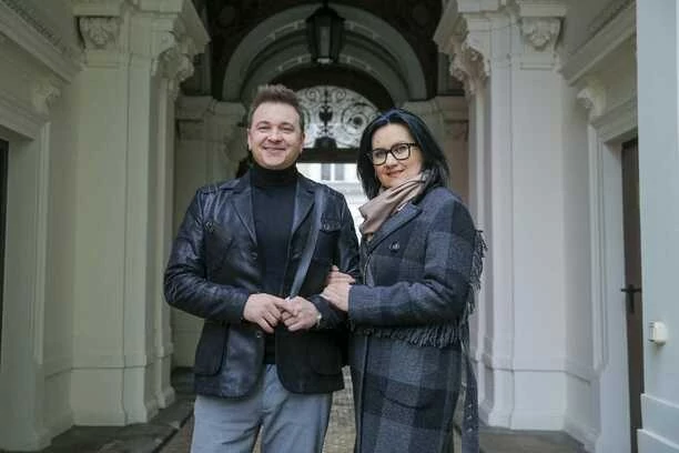 Radek Liszewski Weekend przyłapany z cudowną żoną Dorotą w Warszawie! Wspólne wyjście i super zdjęcia! 